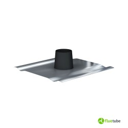 Solin de toit plat noir avec solin en tube isolé mince