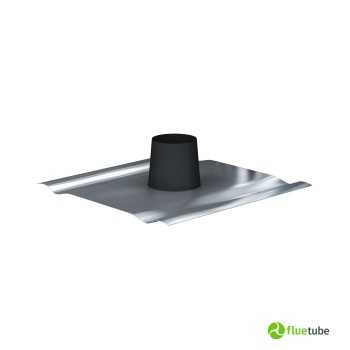 Solin de toit plat noir avec solin en tube isolé mince